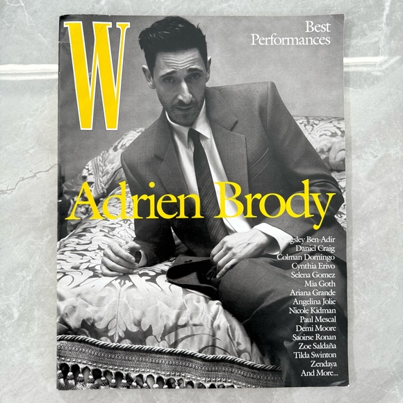 W 6 Magazine Bundle - Timothee Chalamet, Sydney Sweeney, Addison Rae - Picture 3 of 11